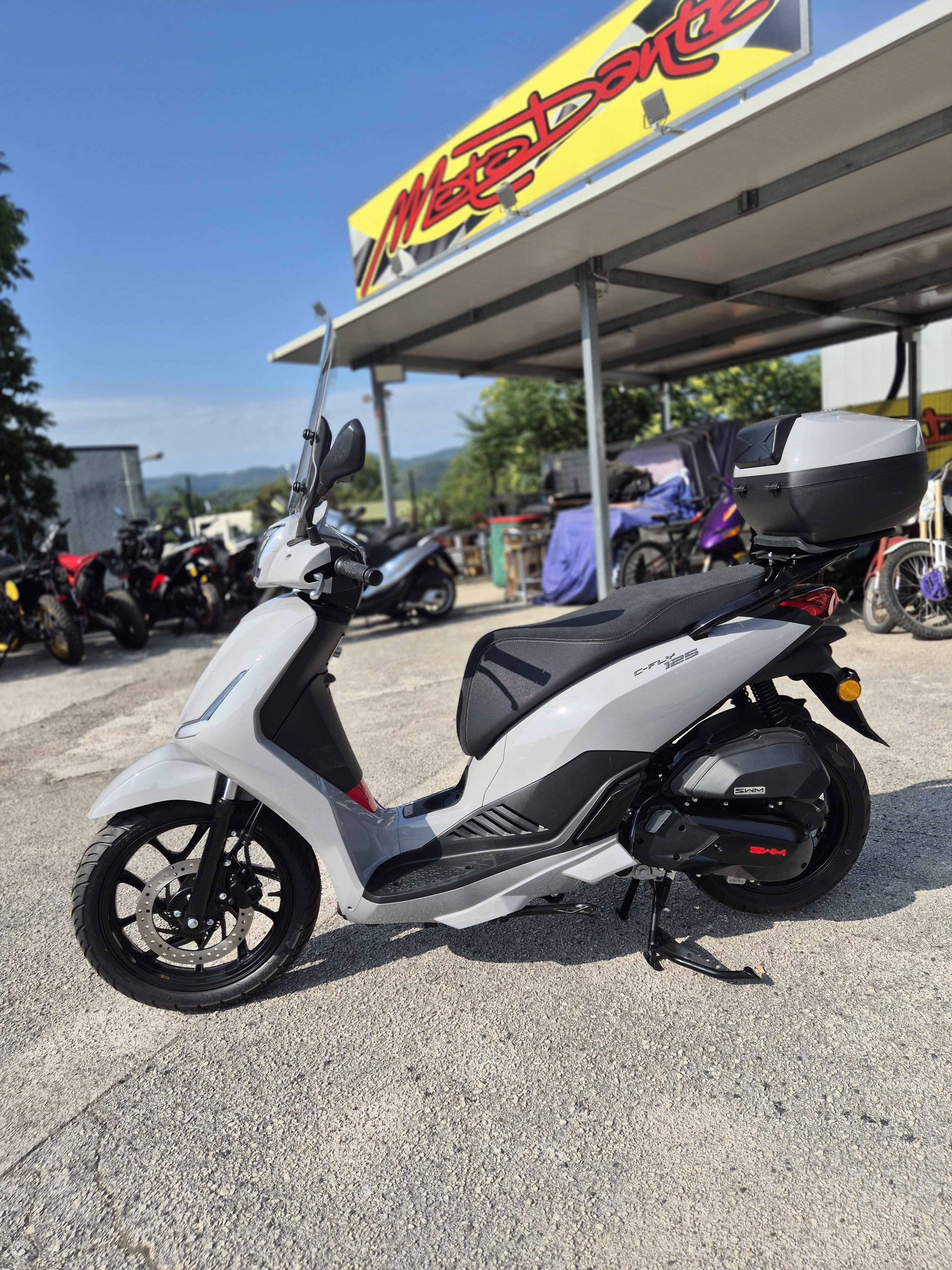 SWM C- FLY 125